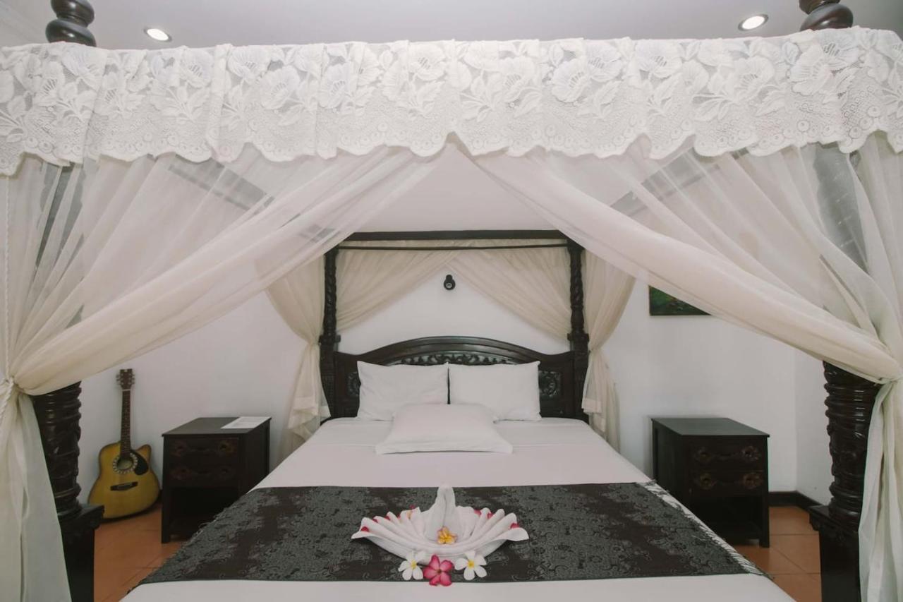 Bali North Beach B&B Tianyar Exterior photo