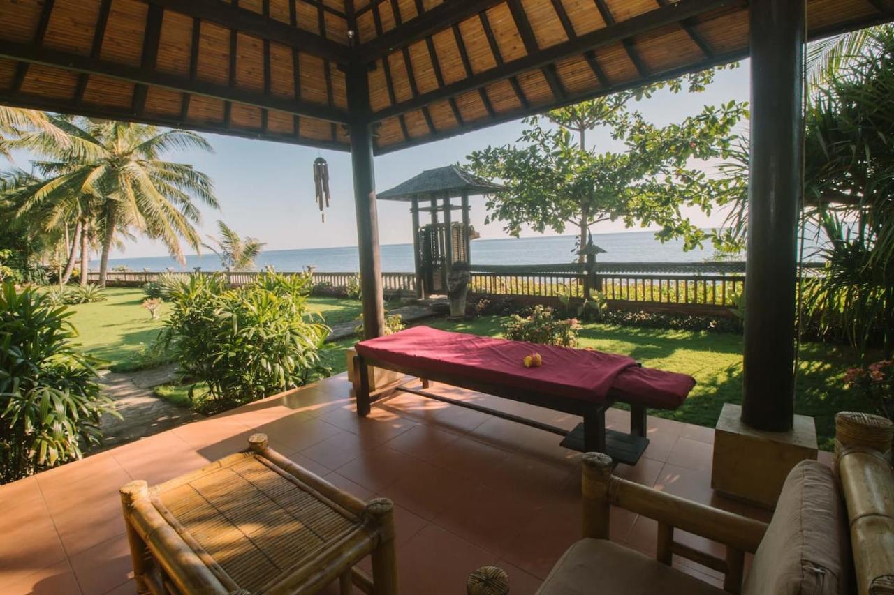 Bali North Beach B&B Tianyar Exterior photo