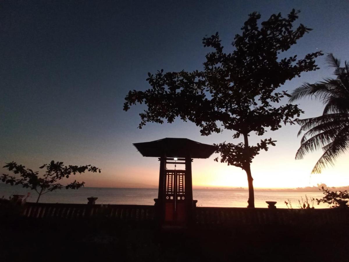 Bali North Beach B&B Tianyar Exterior photo
