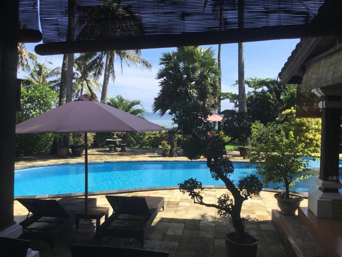 Bali North Beach B&B Tianyar Exterior photo