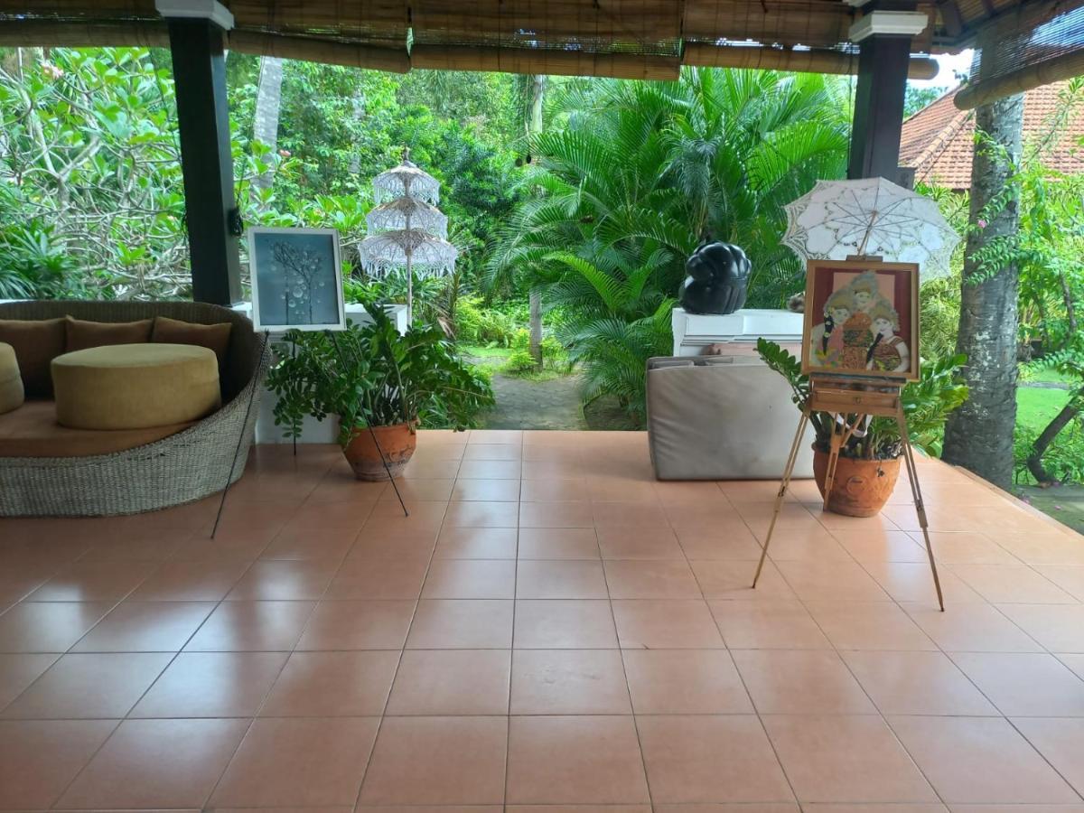 Bali North Beach B&B Tianyar Exterior photo