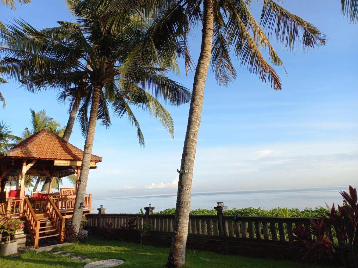 Bali North Beach B&B Tianyar Exterior photo