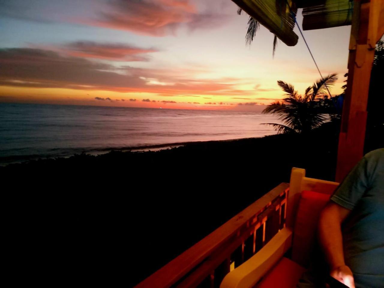 Bali North Beach B&B Tianyar Exterior photo